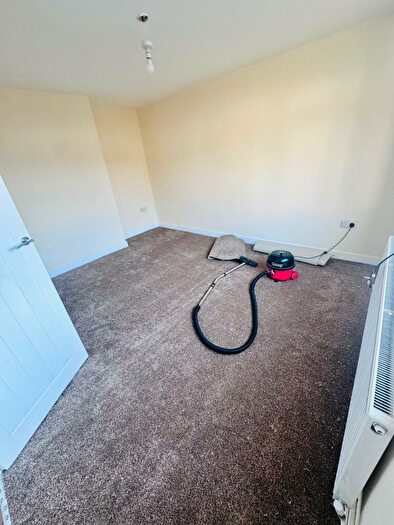 3 Bedroom Semi-Detached House To Rent In Netherhall Road, Leicester, LE5