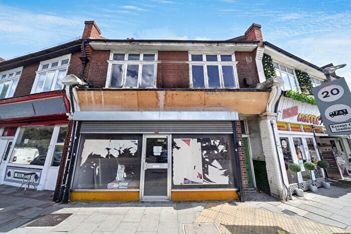 Studio For Sale In Merton Park Parade, London, SW19