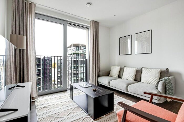 2 Bedroom Apartment To Rent In Nine Elms Lane, London, SW11