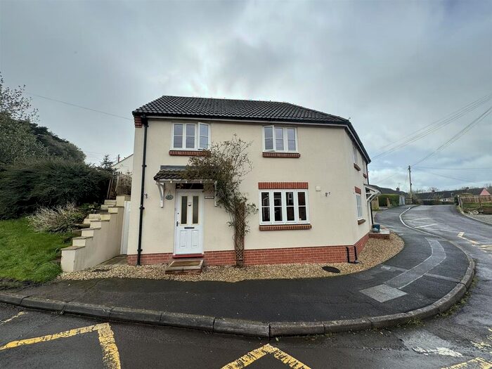 2 Bedroom Property To Rent In Swifts, Langford Budville, Wellington, TA21