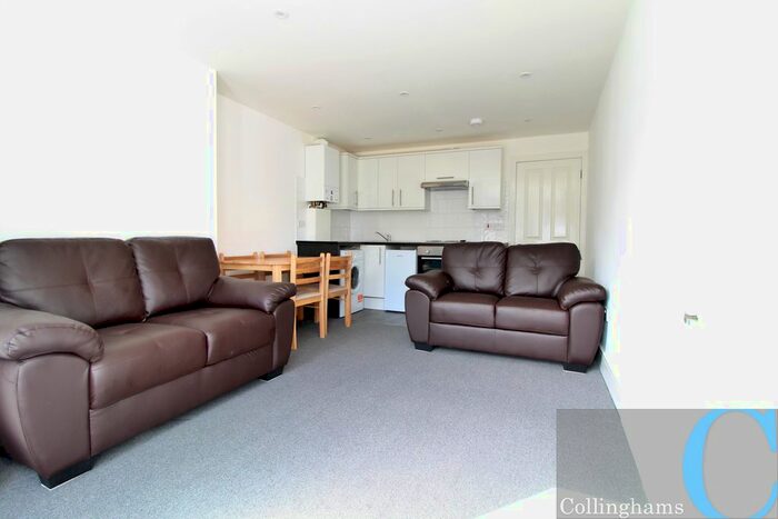 3 Bedroom Flat To Rent In Haydons Road, London, SW19