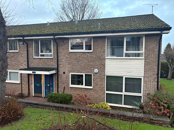 2 Bedroom Flat For Sale In Rotherstoke Close, Rotherham, S60