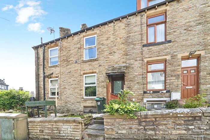2 Bedroom Terraced House For Sale In Belgrave Road, Keighley, BD21