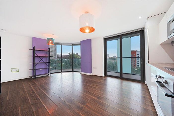 2 Bedroom Flat For Sale In Cornmill Lane, London, SE13