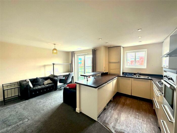 2 Bedroom Flat To Rent In Craggs Row, Preston, Lancashire, PR1
