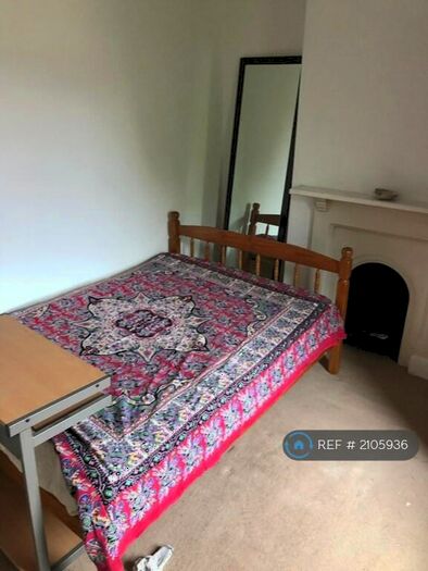 4 Bedroom Semi-Detached House To Rent In William Street, Reading, RG1
