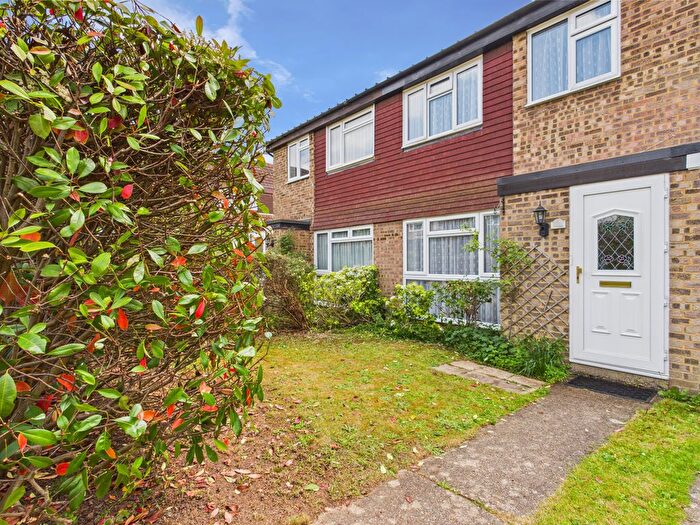 2 Bedroom Terraced House To Rent In Palmers Close, Maidenhead, Berkshire, SL6