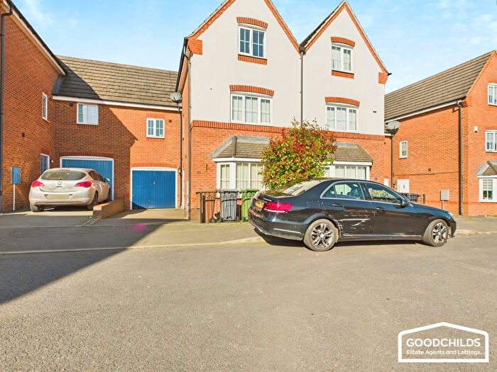 4 Bedroom Semi-Detached House To Rent In Newhome Way, Walsall, WS3