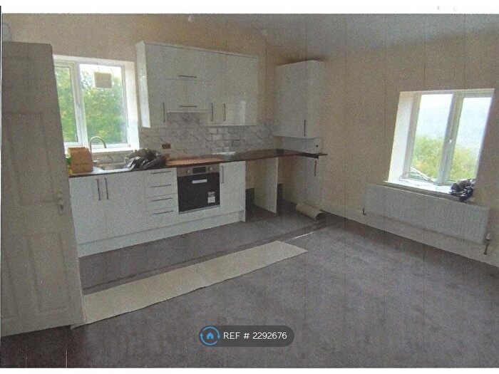 1 Bedroom Flat To Rent In Burton House, Matlock, DE4