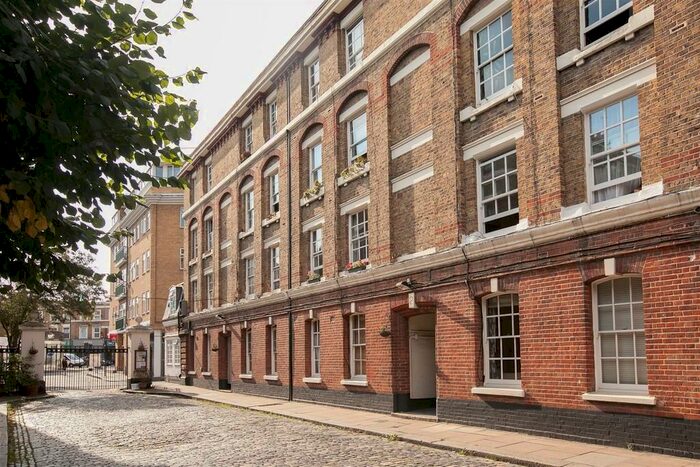 2 Bedroom Flat To Rent In Gibson Gardens, London, N16