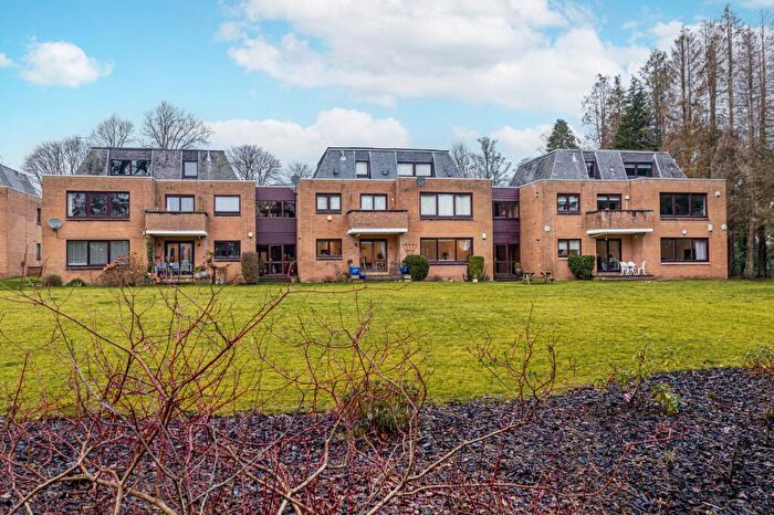 3 Bedroom Apartment For Sale In Mannofield, Bearsden, Glasgow, G61