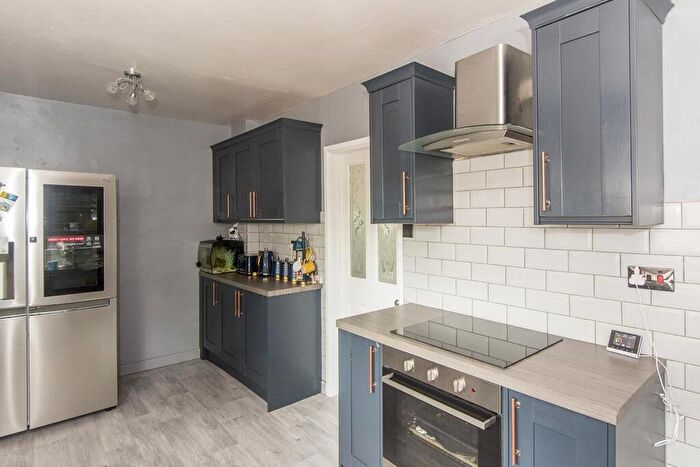 3 Bedroom Semi-Detached House For Sale In Welland Park Road, Market Harborough, LE16