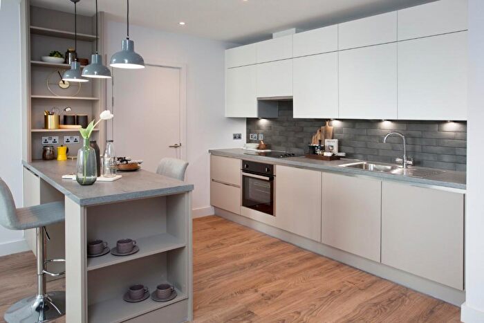 2 Bedroom Apartment To Rent In Blossom Street, Manchester, Greater Manchester, M4