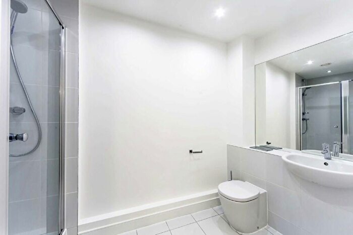 1 Bedroom Flat To Rent In Warham Street, Camberwell, SE5