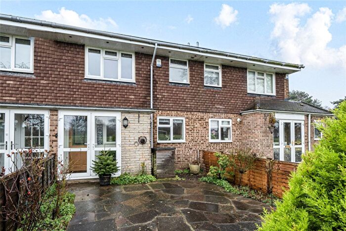 2 Bedroom Terraced House For Sale In Parkfields, Shirley, CR0