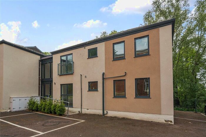 2 Bedroom Flat To Rent In Gander Lane, Tewkesbury, GL20