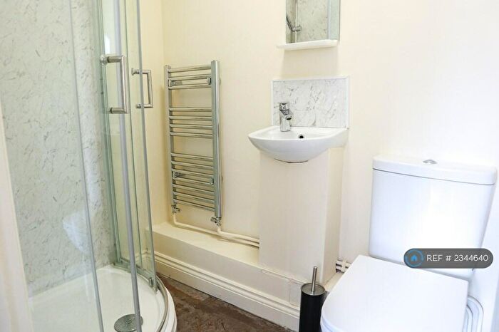 4 Bedroom Flat To Rent In Victoria Avenue, Leicester, LE2