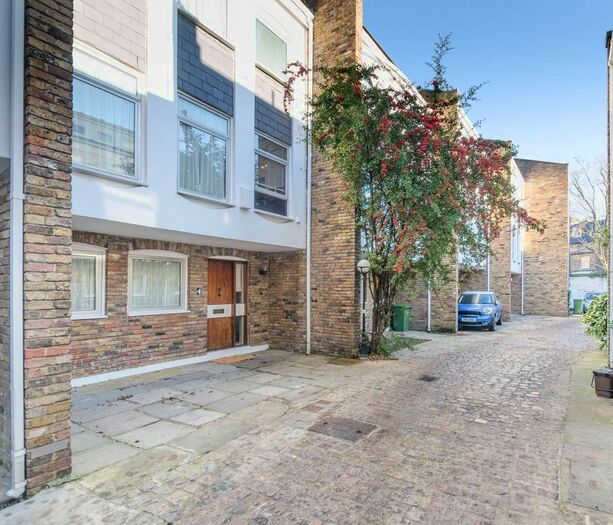 3 Bedroom Property To Rent In Old Brewery Mews, Hampstead, London, NW3
