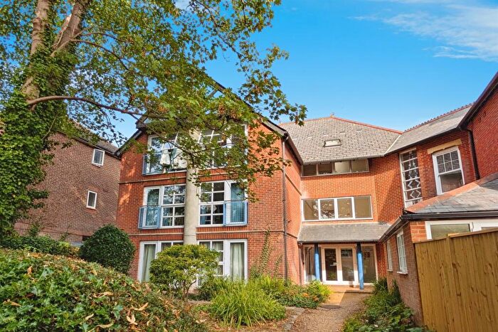 1 Bedroom Flat To Rent In Westwood Road, SO17