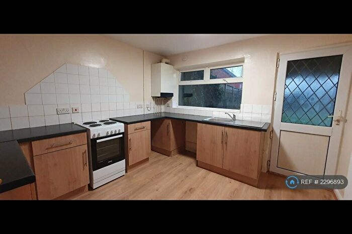 2 Bedroom Flat To Rent In Walesby Drive, Kirkby-In-Ashfield, Nottingham, NG17