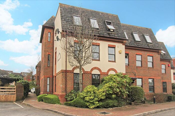 2 Bedroom Apartment To Rent In Little London Court, Swindon, SN1