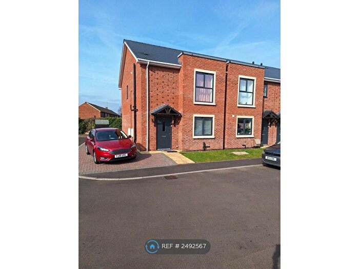 2 Bedroom Terraced House To Rent In New Limes, Gloucester, GL4