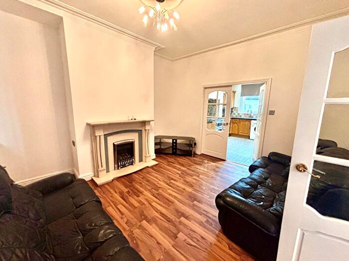 2 Bedroom House To Rent In Taunton Road, OL7