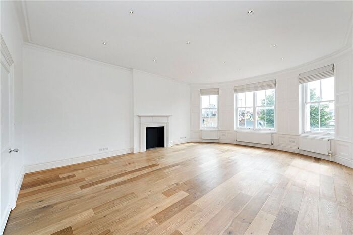 2 Bedroom Flat To Rent In Lennox Gardens, Knightsbridge, London, SW1X
