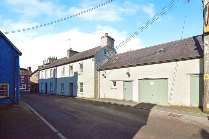 3 Bedroom Detached House For Sale In High Street, Llangadog, Nr Llandovery, Carmarthenshire, SA19