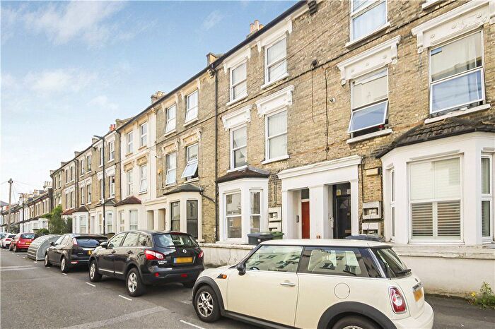 2 Bedroom Flat To Rent In Morrish Road, Brixton Hill, SW2