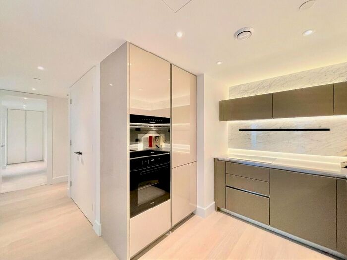 2 Bedroom Flat To Rent In Cascade Way, White City, London, W12