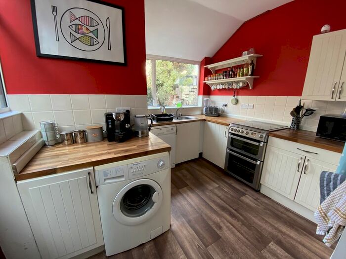 4 Bedroom Property To Rent In Lisvane Street, Cathays, Cardiff, CF24