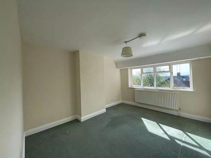 2 Bedroom Flat To Rent In Beverley Gardens, Wembley, HA9