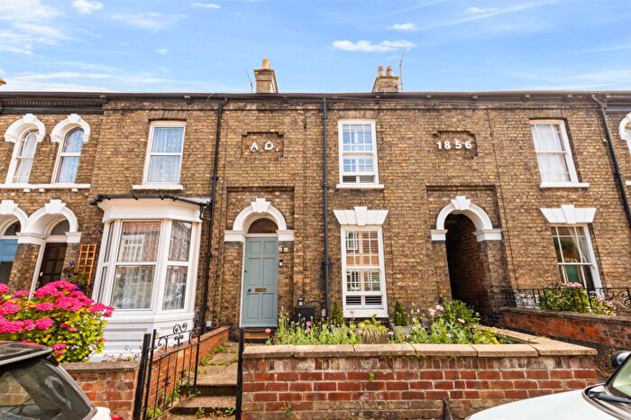 2 Bedroom Town House For Sale In Lee Street, Louth, LN11