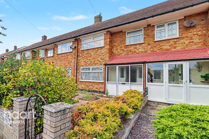 3 Bedroom Terraced House For Sale In Trafalgar Road, Rainham, RM13