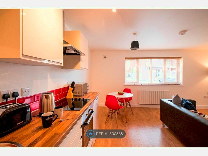 1 Bedroom Flat To Rent In Coleridge Way, Crewe CW1