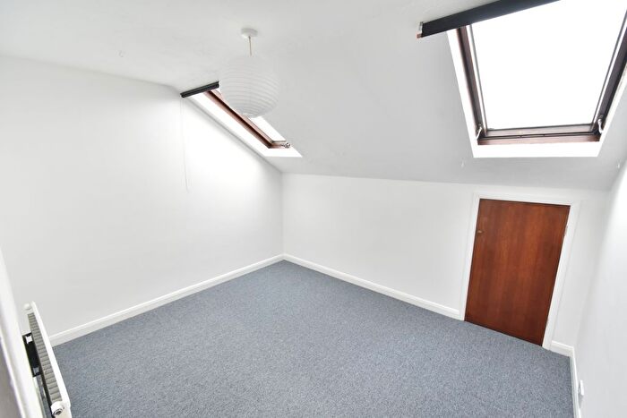 1 Bedroom Flat To Rent In Payne Avenue, Hove, BN3
