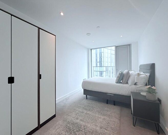 3 Bedroom Flat To Rent In Anaconda Cut, Greengate, M3