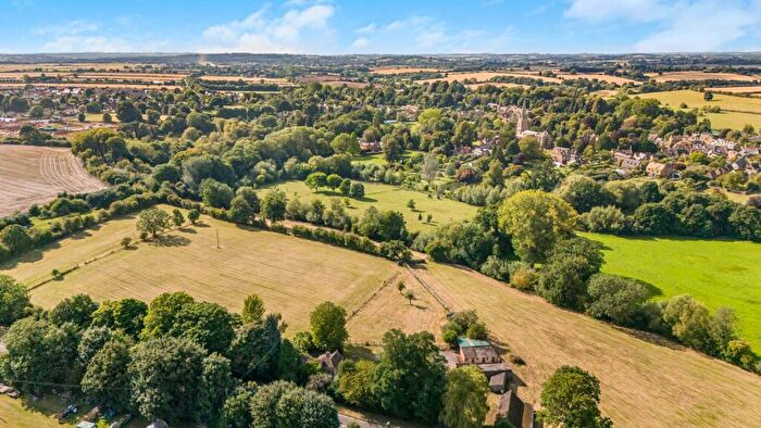 3 Bedroom Detached House For Sale In Adderbury, Banbury, Oxfordshire, OX17