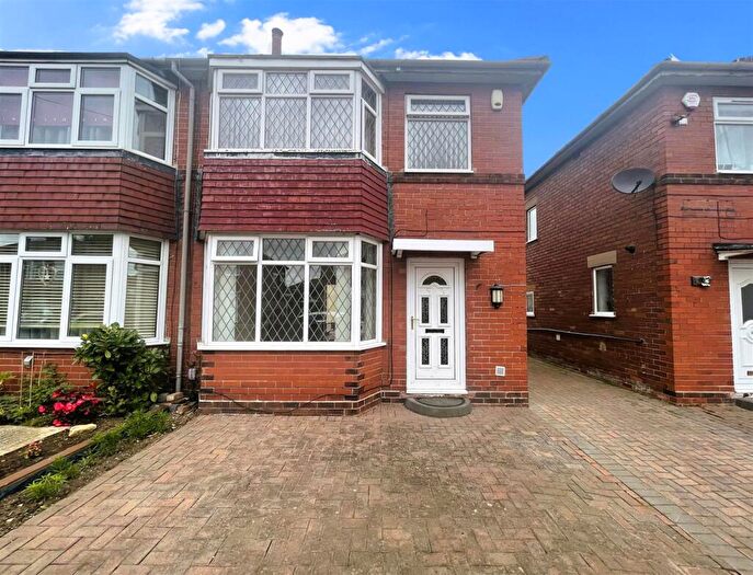 3 Bedroom Semi-Detached House To Rent In Drake Road, Wheatley, Doncaster, DN2