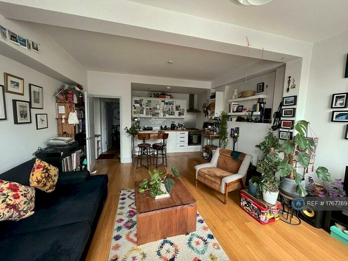 2 Bedroom Flat To Rent In Denmark Hill, London, SE5