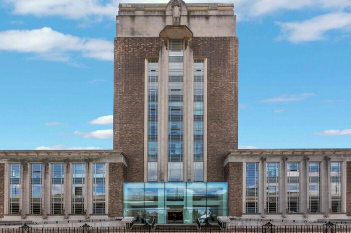 2 Bedroom Flat To Rent In Wallis House, Great West Road, TW8