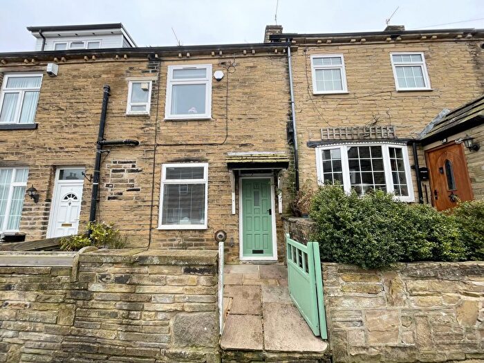 2 Bedroom Detached House To Rent In Main Street, Cottingley, Bingley, West Yorkshire, Uk, BD16