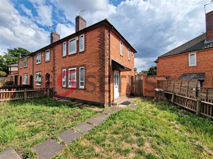 3 Bedroom Semi-Detached House To Rent In Bale Road, Northfields, Leicester, LE4