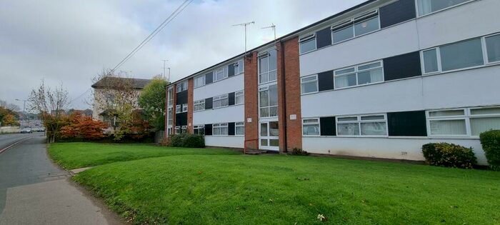 2 Bedroom Apartment To Rent In Newton Road, Great Barr, Birmingham, B43