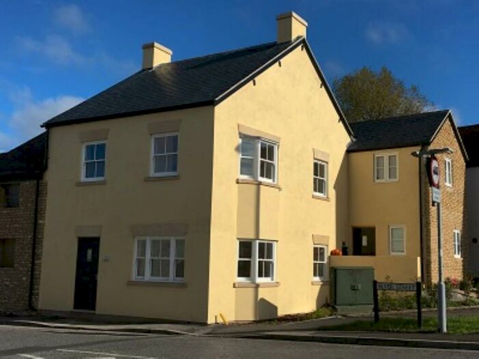 3 Bedroom House To Rent In Laura Place, Silver Street, Wincanton, BA9