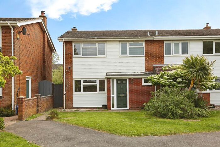 3 Bedroom Semi Detached House For Sale In Repton Close, Gosport, PO12