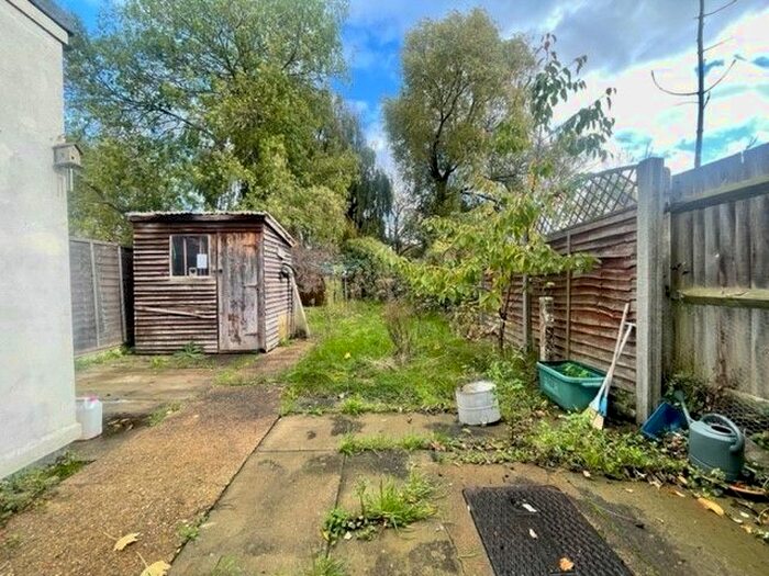 3 Bedroom Terraced House For Sale In Temsford Close, Harrow, HA2