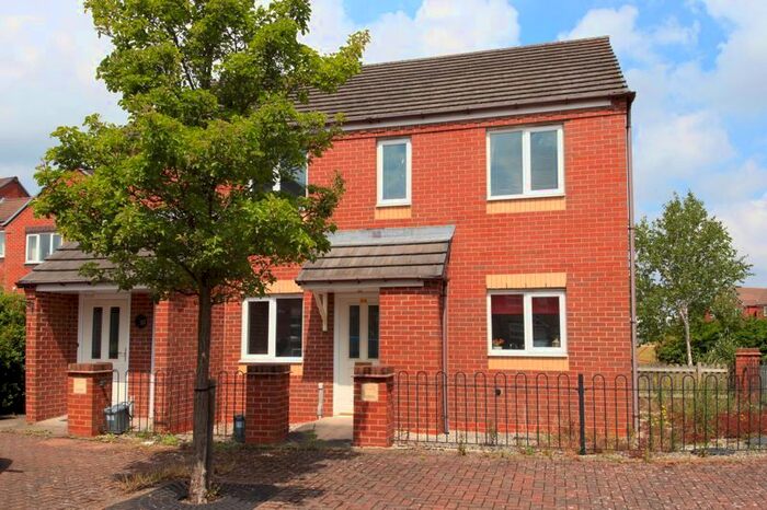 2 Bedroom Flat To Rent In Saville Close, Wellington, Telford, TF1