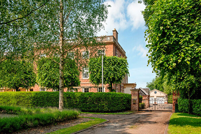 6 Bedroom Country House For Sale In Holgate, Clifton Village, NG11